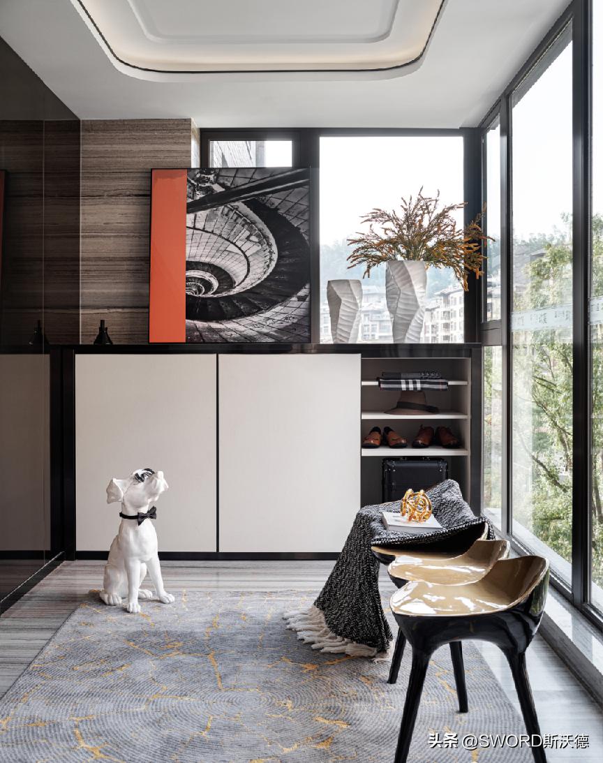 What cabinets should be made for the balcony that are not afraid of the sun_Balcony cabinet layout design_Balcony cabinet layout design_Stainless steel balcony cabinet advantages