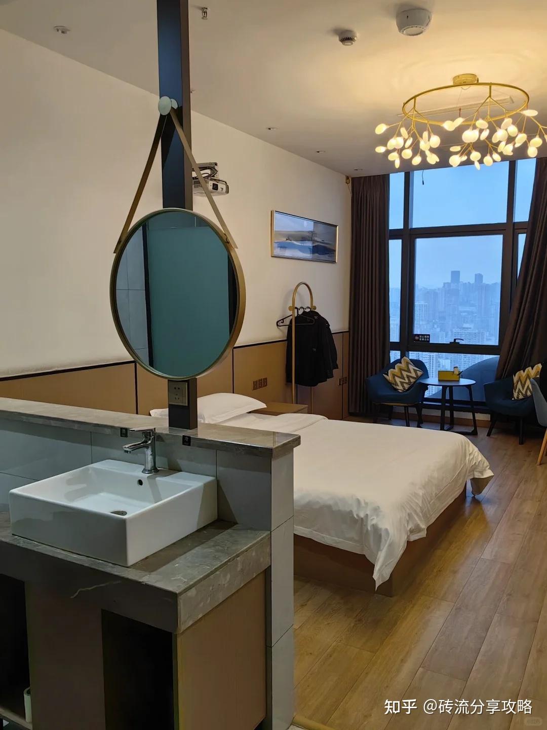 Chongqing Attraction Ticket Booking_Chongqing Travel Guide_Where to Get the Most Snacks in Chongqing