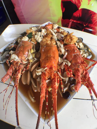 Thai food_Large portions of food in Bangkok, Thailand_Lobster noodles