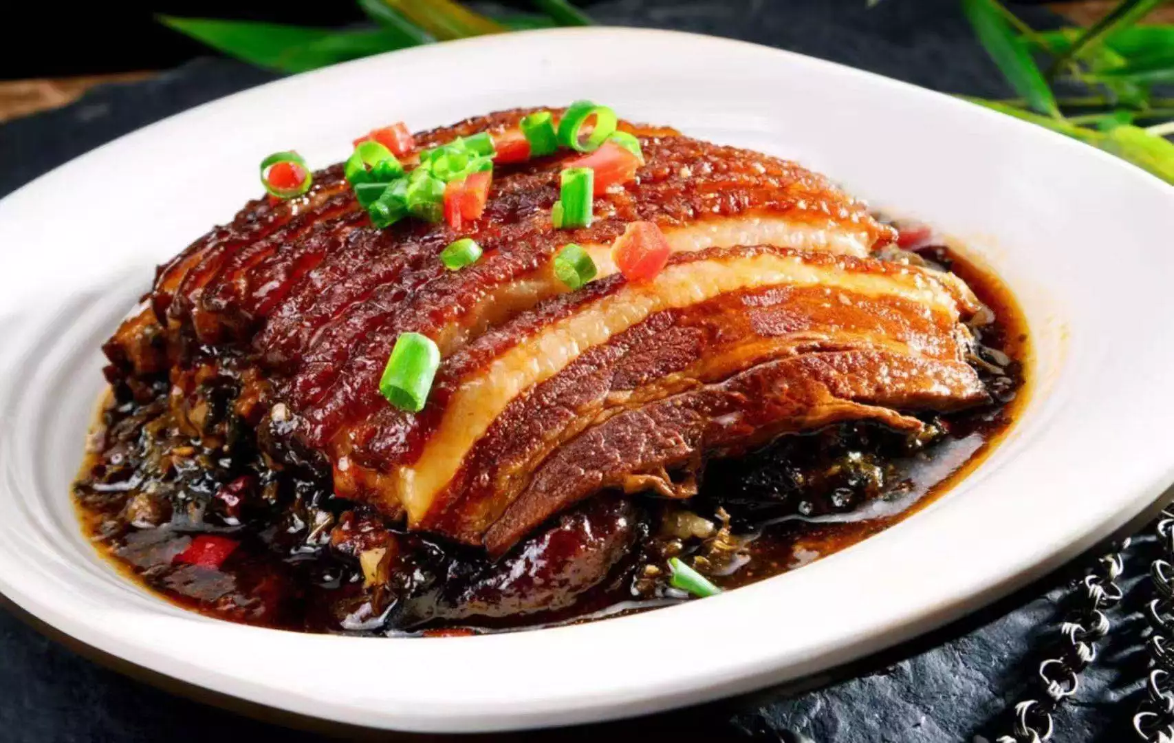 How to braised pork with plums and vegetables_How to braised pork with plums and vegetables_Traditional Cantonese braised pork with plums and vegetables