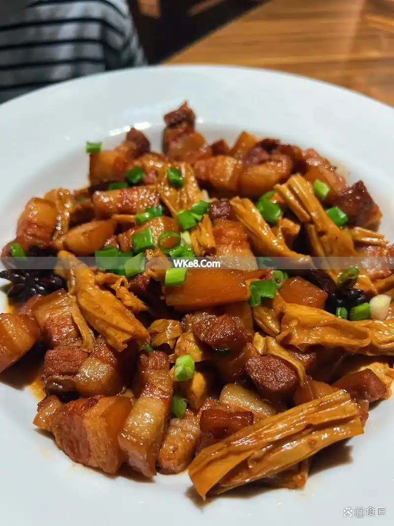 Chongqing Banquet Dishes_Chongqing Mid-Autumn Family Banquet Dishes_Spicy Reunion Dishes